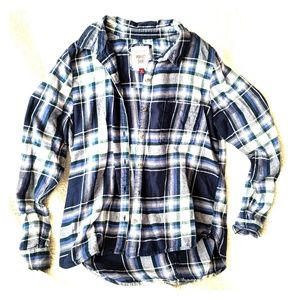 Super soft plaid button down shirt